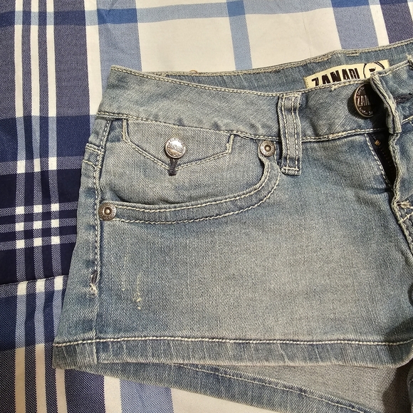Zanadi Denim Short Size 5 - Picture 4 of 5